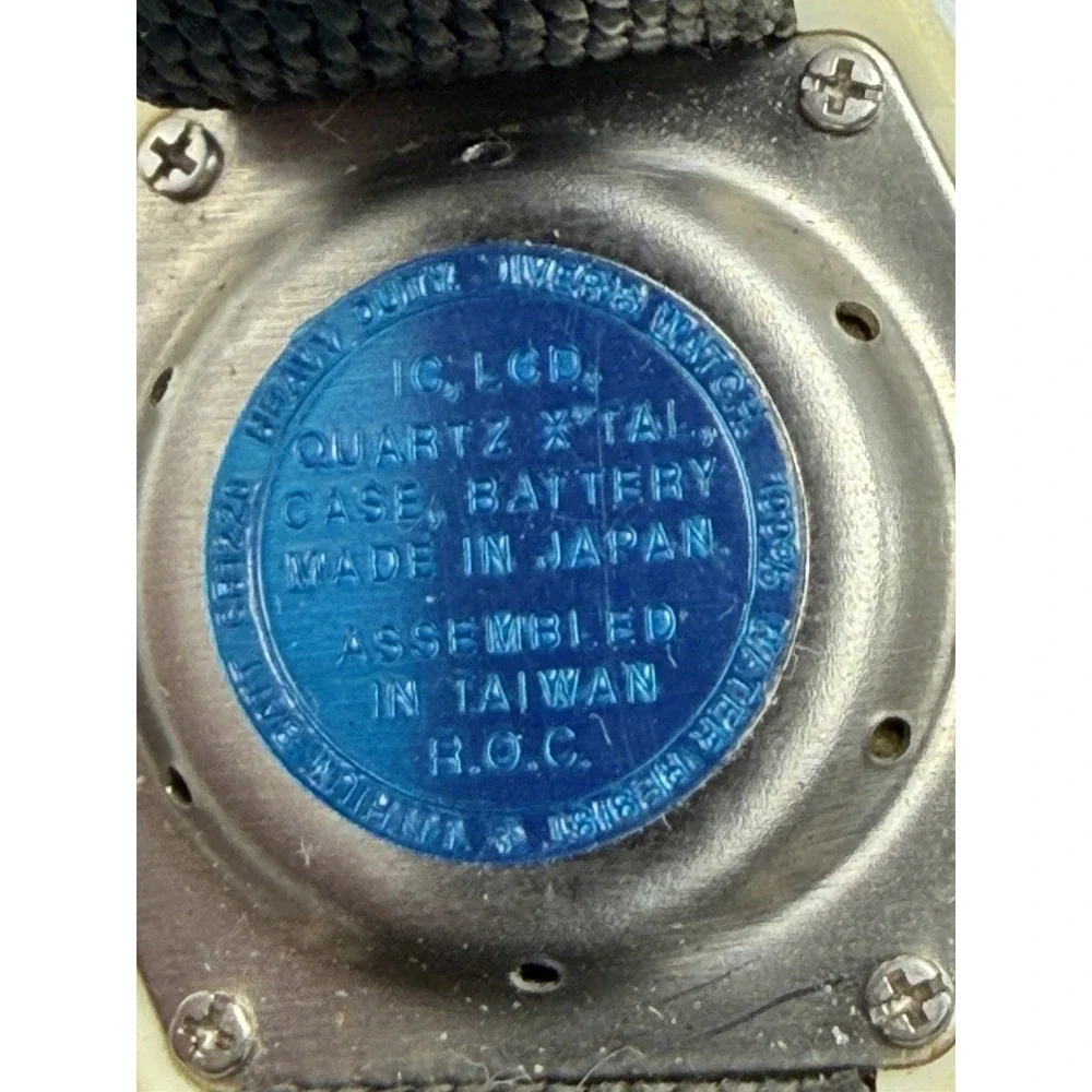 Freestyle Shark Vintage Ladies Watch New Battery 29MM 7